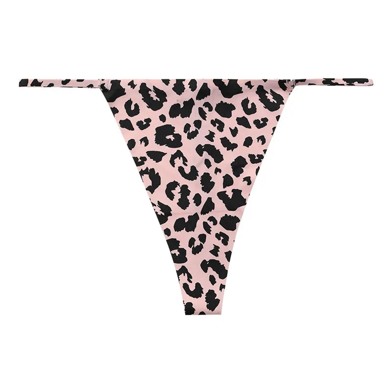 Seamless thong, both comfortable and elegant, ideal for everyday wear