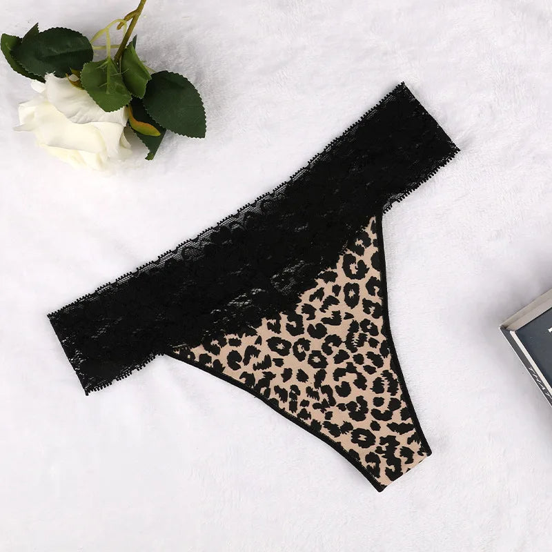 Animal print lace trim flip flops