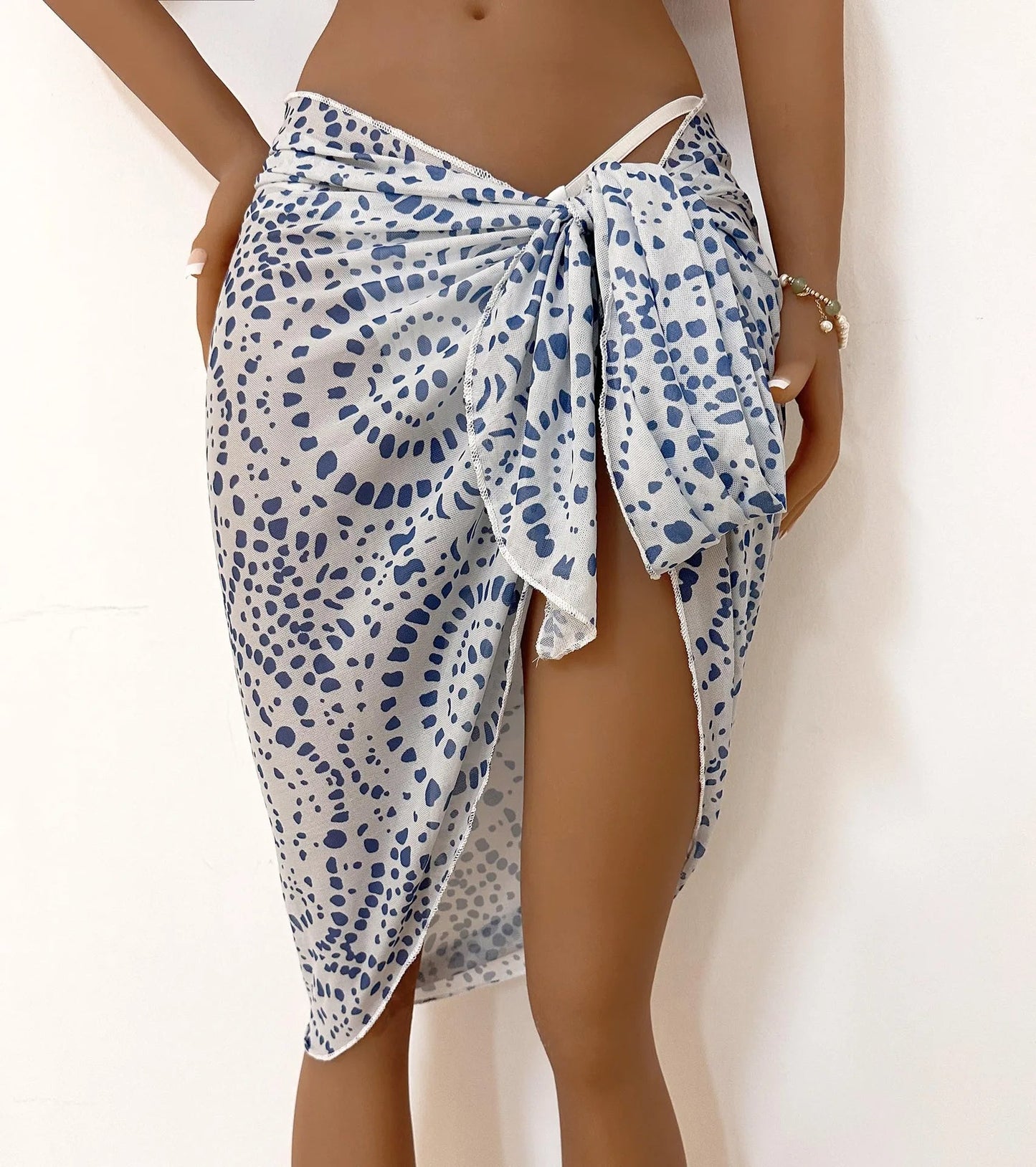 Elegant and Versatile Beach Pareo - Lauraxelle - Elegant and Versatile Beach Pareo - SECRET - GARDEN