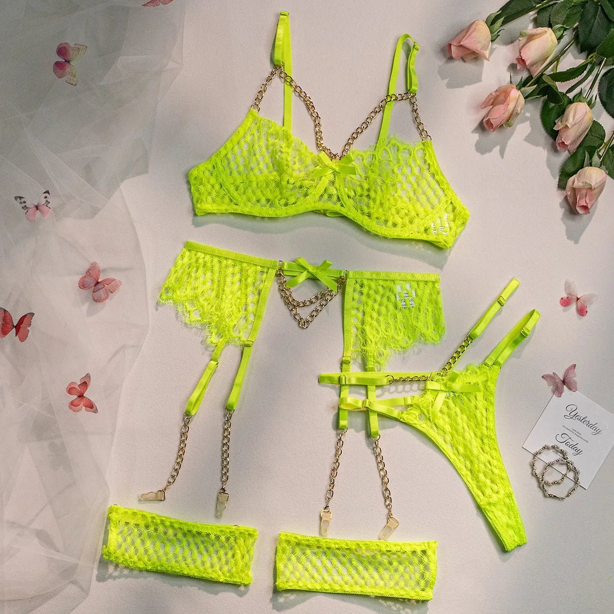 Exquisite lace lingerie set with gold chains - Lauraxelle